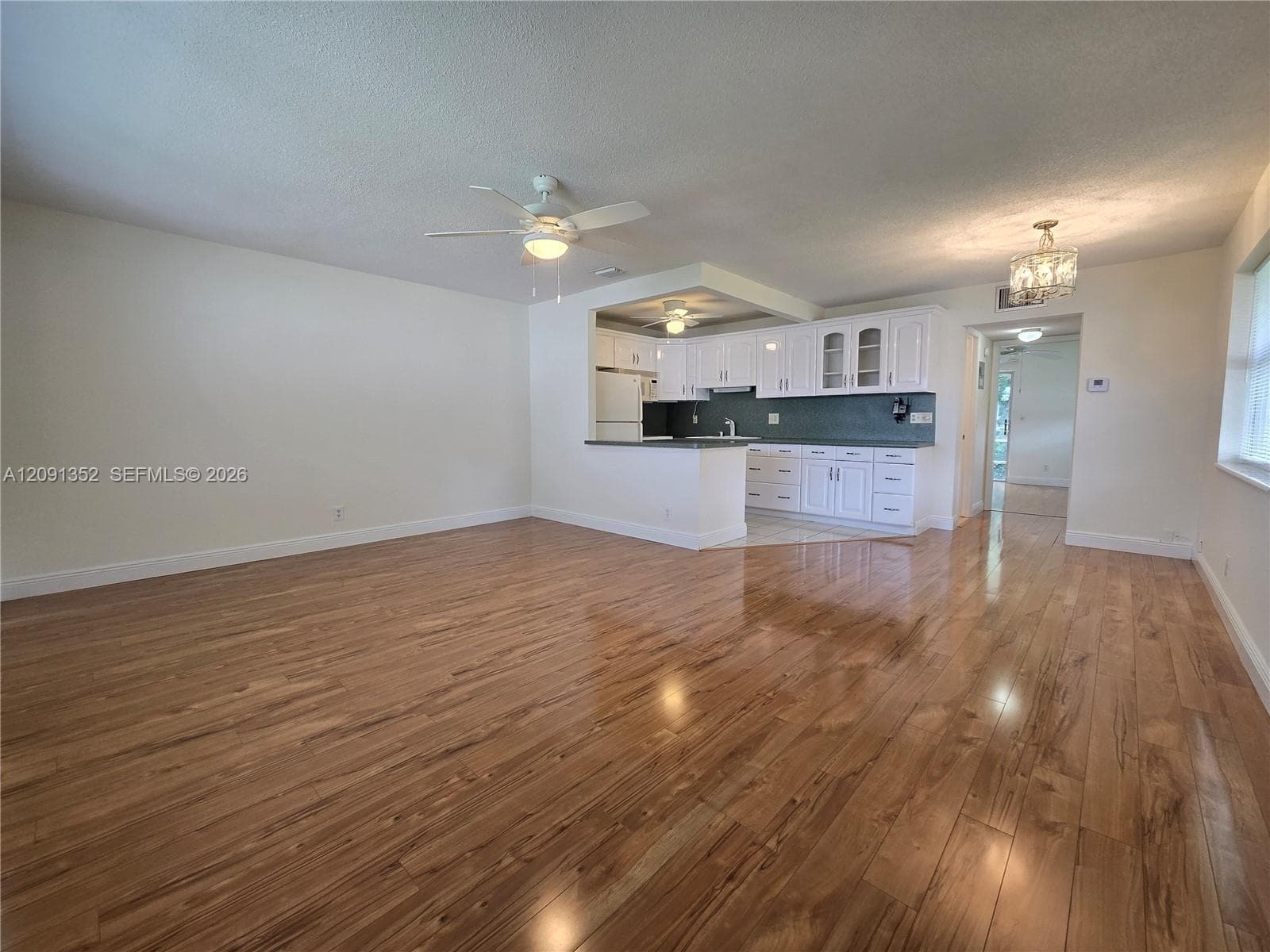 880 W Horizons W 205 photo 8