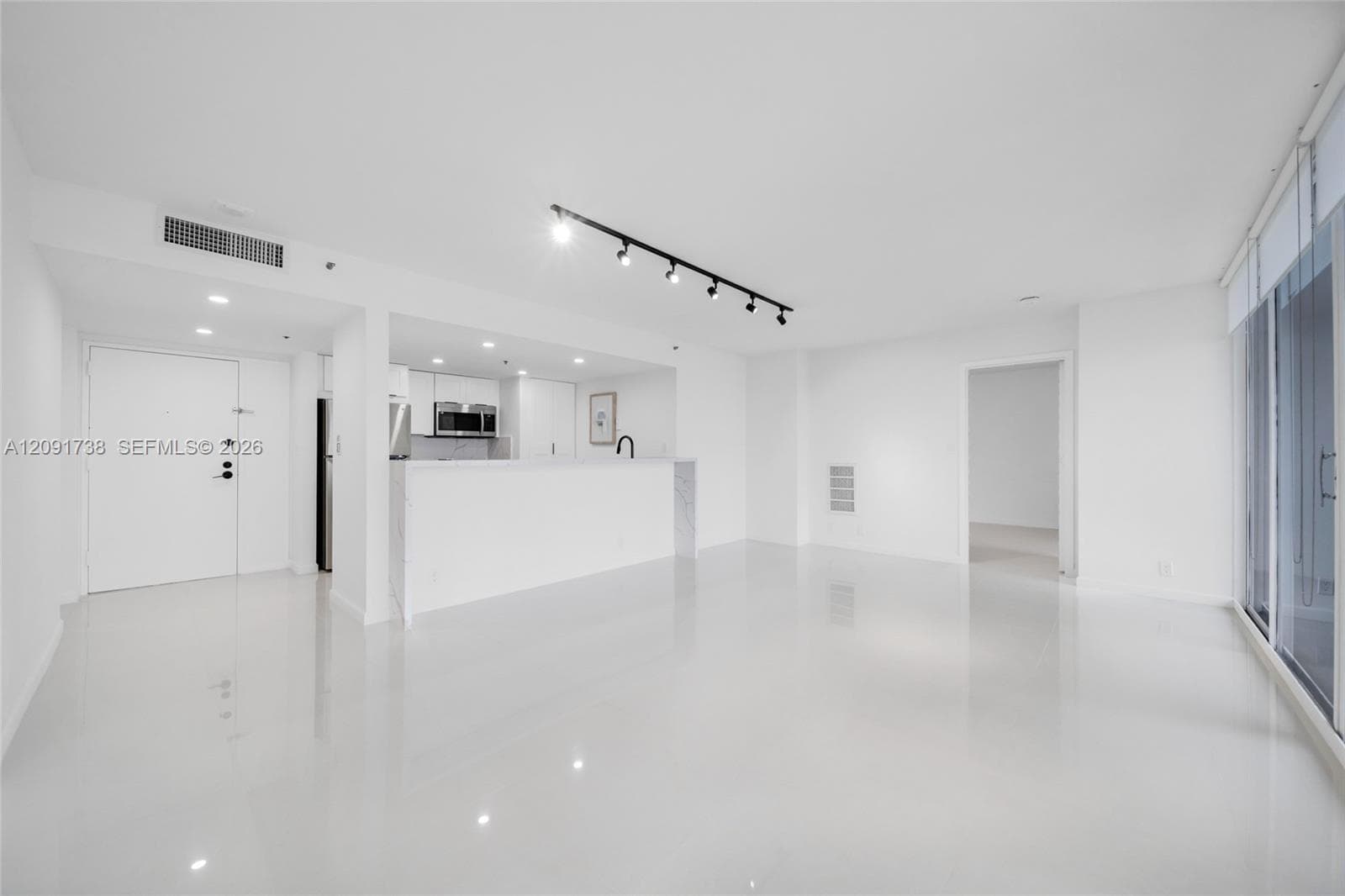 7601 E Treasure Dr 2321 photo 12