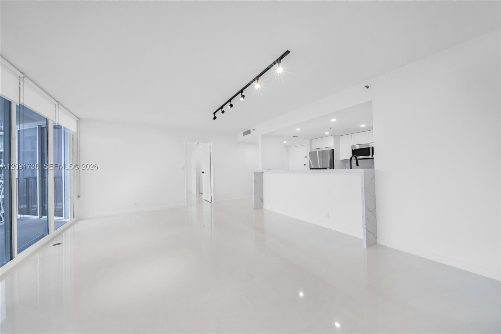 7601 E Treasure Dr 2321 photo 10