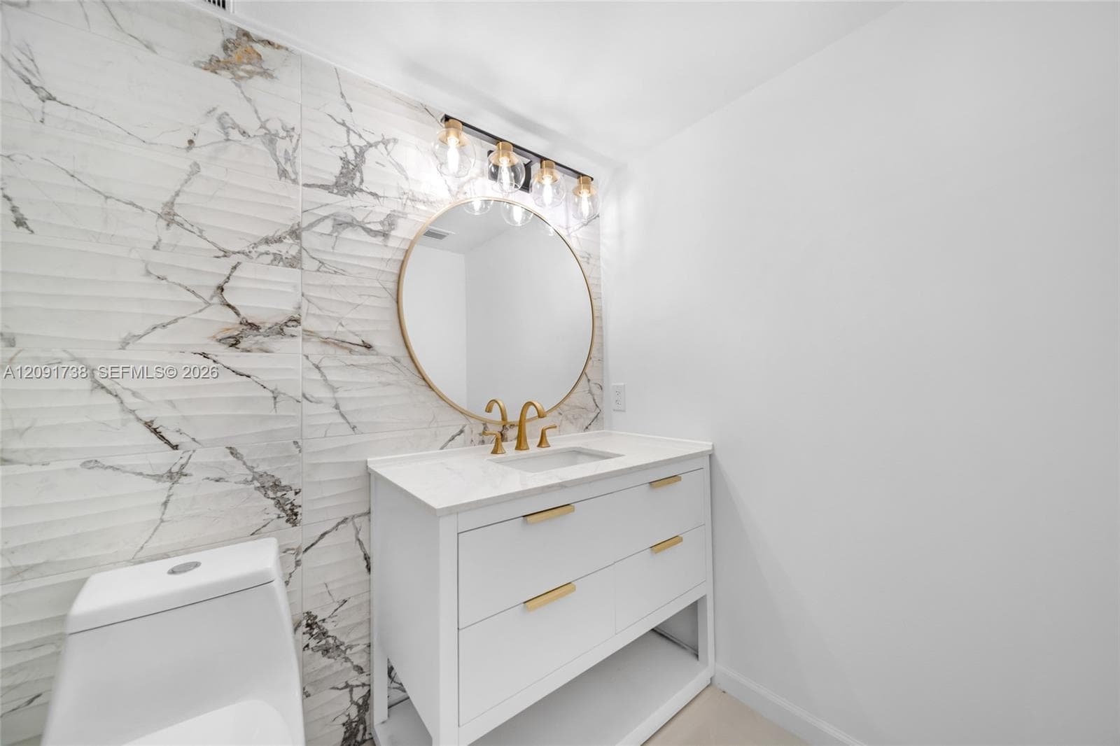 7601 E Treasure Dr 2321 photo 25