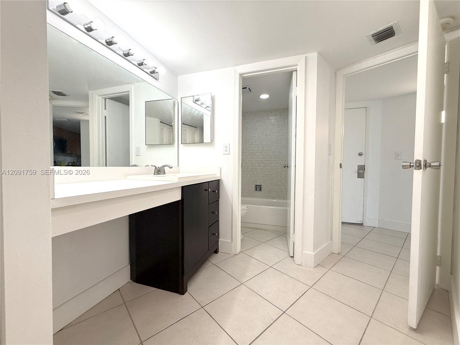 3475 N Country Club Dr 308 photo 8