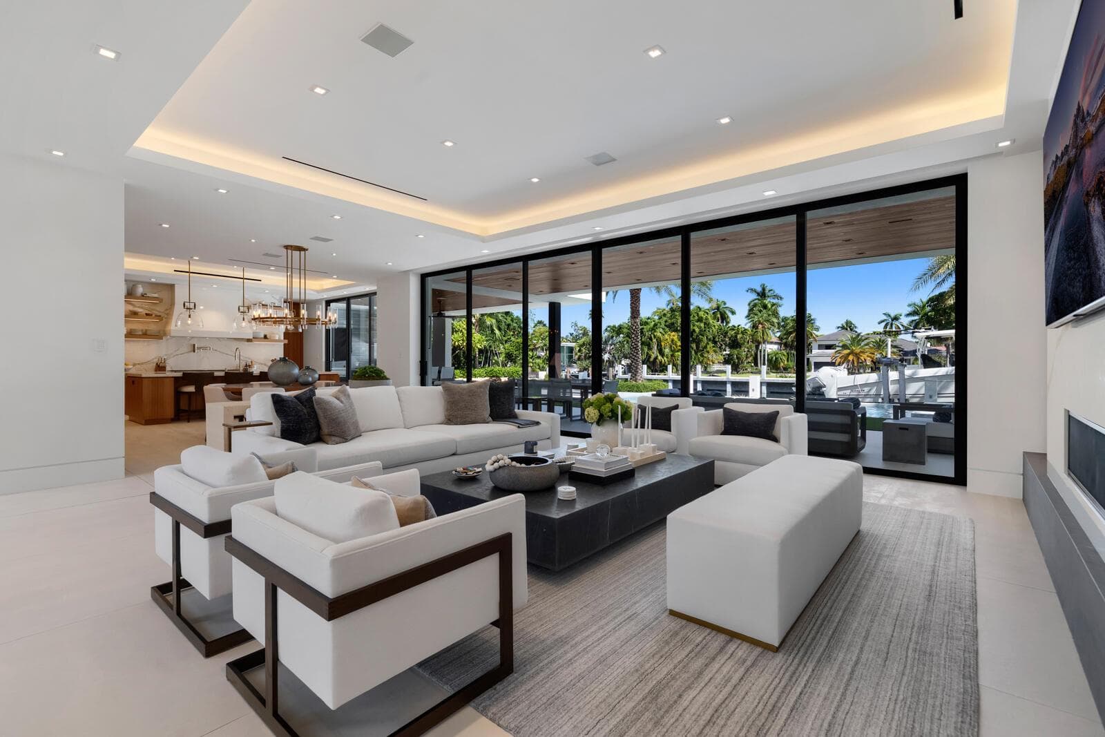 2423 Castilla Isle photo 2