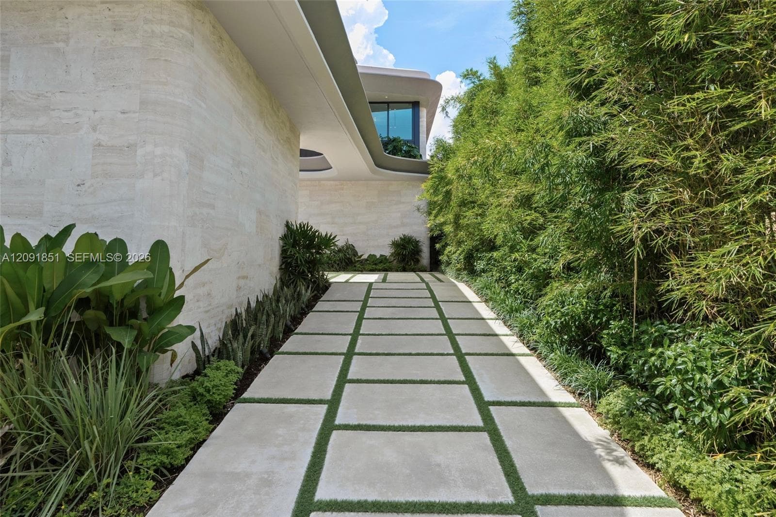 80 S Hibiscus Dr photo 2