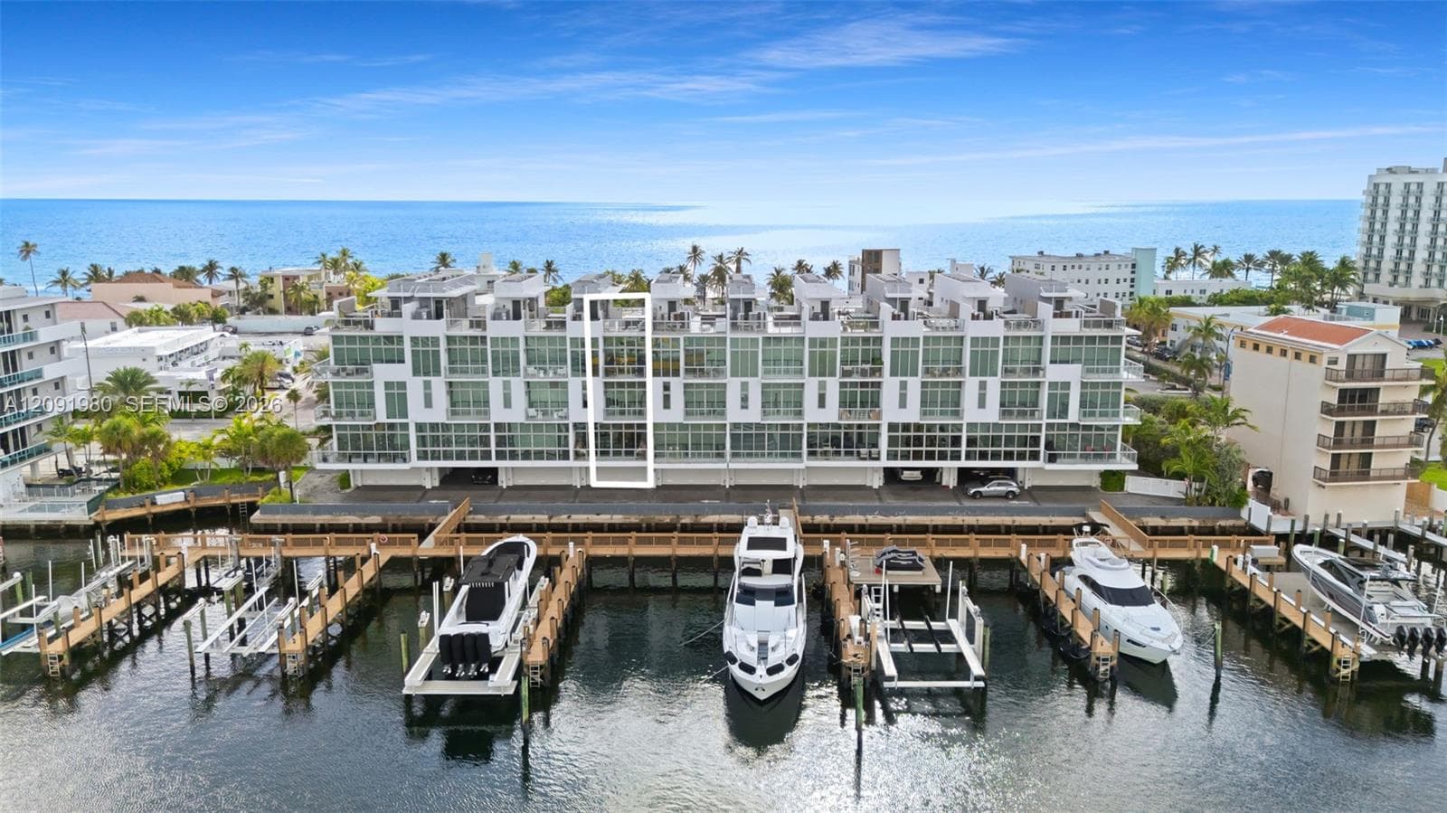 2860 N Ocean Dr photo 3