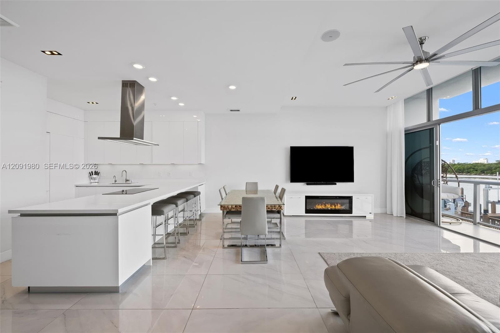 2860 N Ocean Dr photo 14