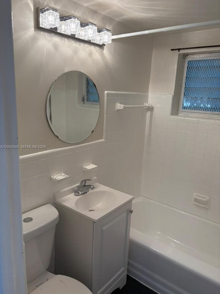 645 NE 77th St 8 photo 5