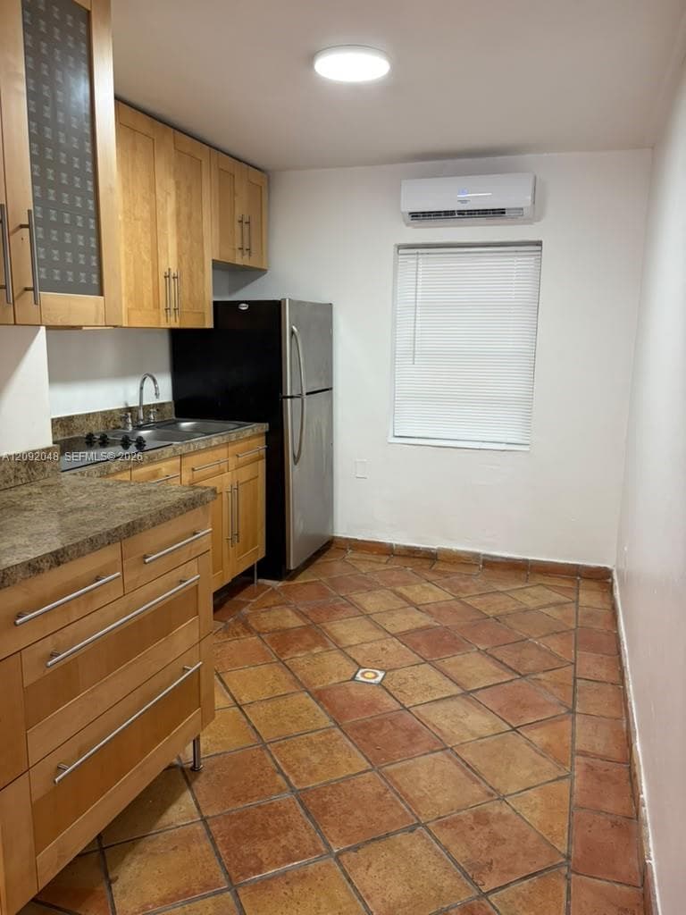 645 NE 77th St 8 photo 9