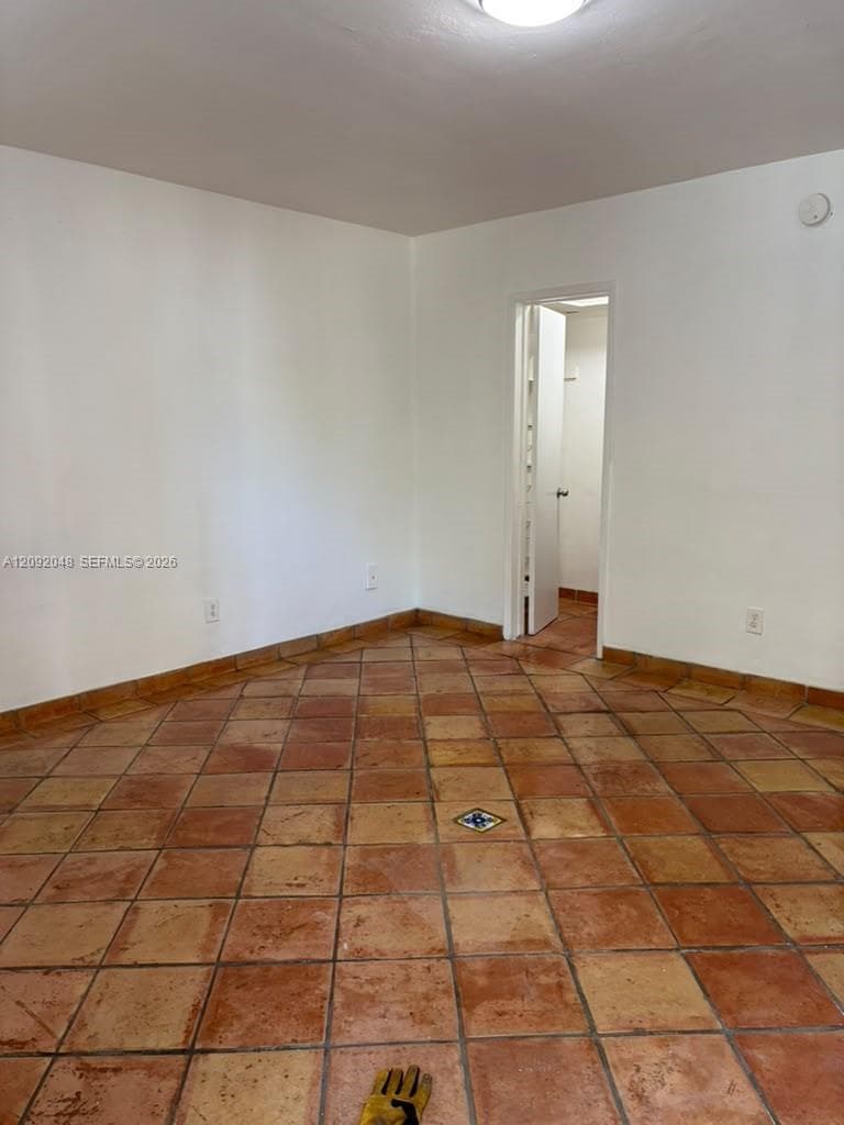 645 NE 77th St 8 photo 4