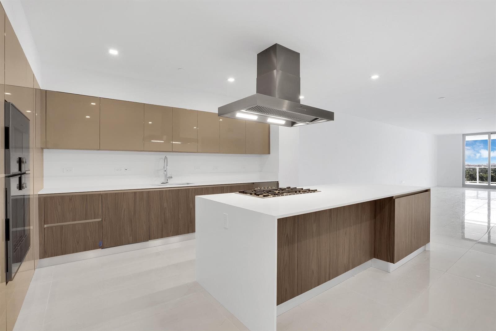 435 BAYSHORE Drive 803 photo 6