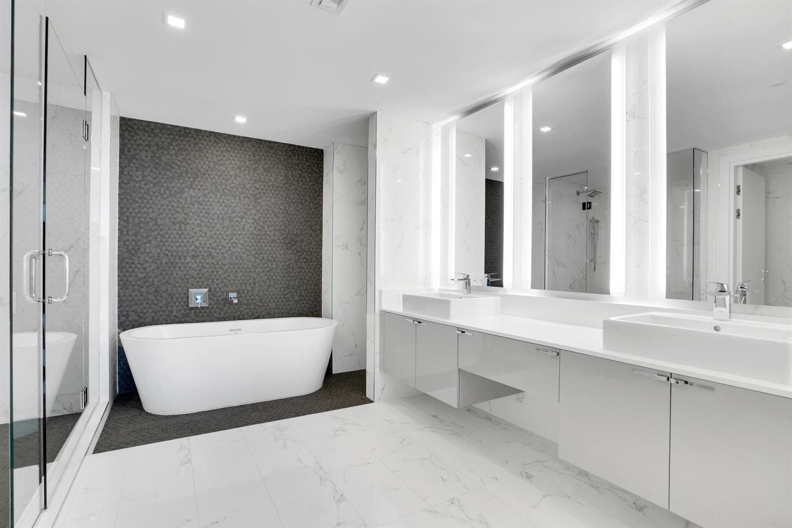 435 BAYSHORE Drive 803 photo 15