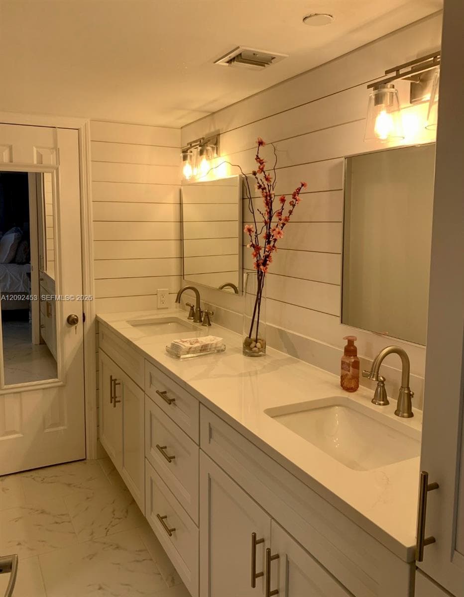 5055 N Highway A1A 802 photo 12