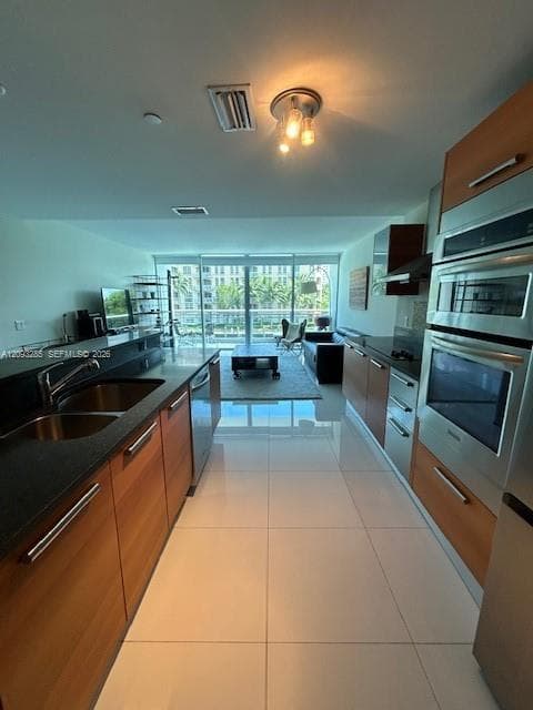 2950 NE 188th St 216 photo 6