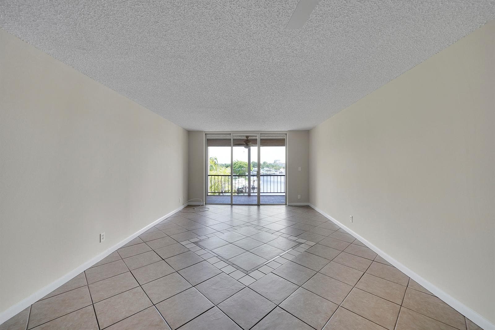 777 S FEDERAL Highway 305O photo 14
