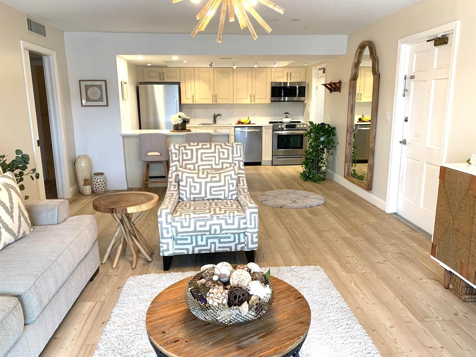 3050 NE 48th Street 205 photo 8