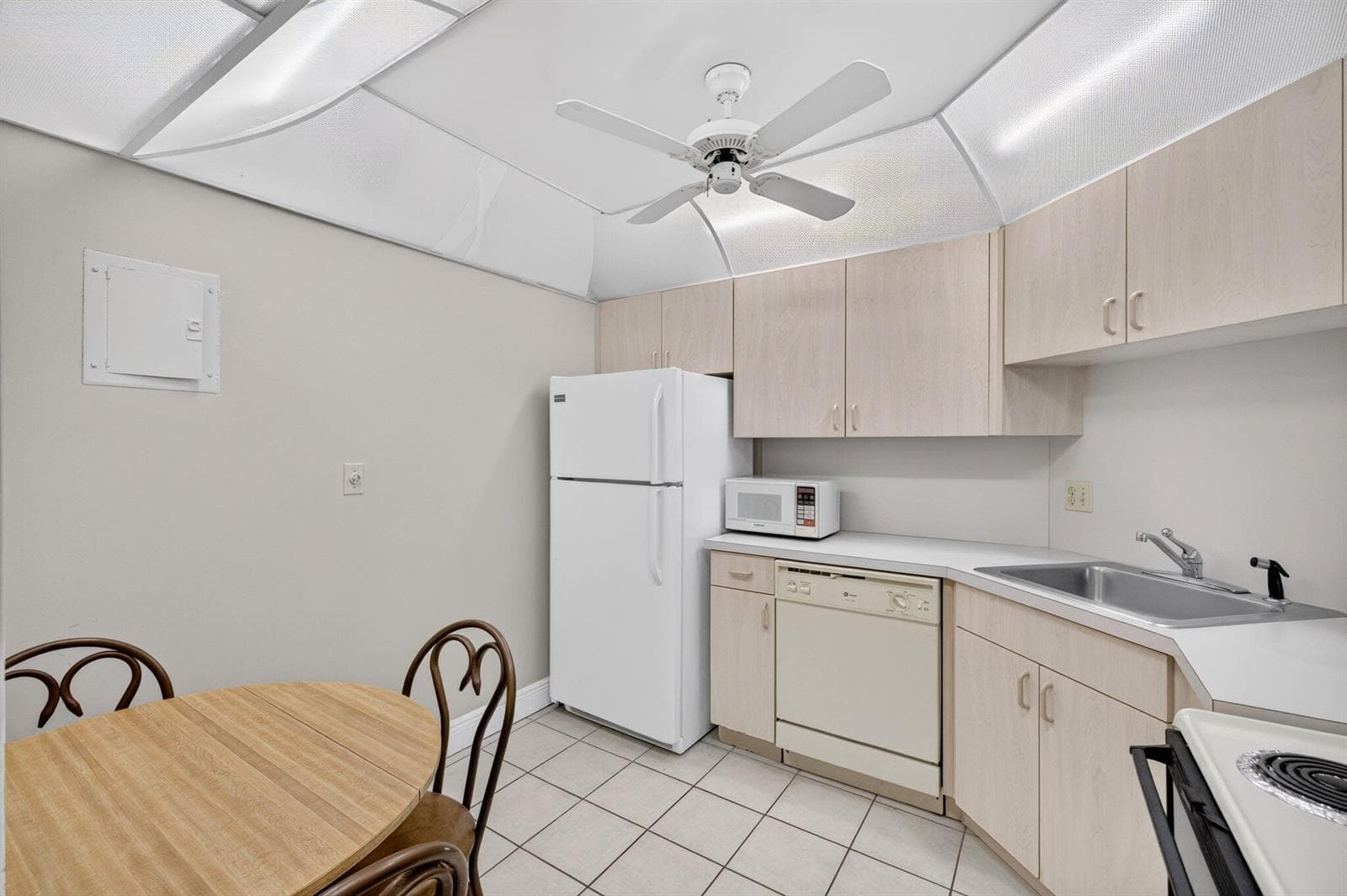 3000 E Sunrise Boulevard 15E photo 8