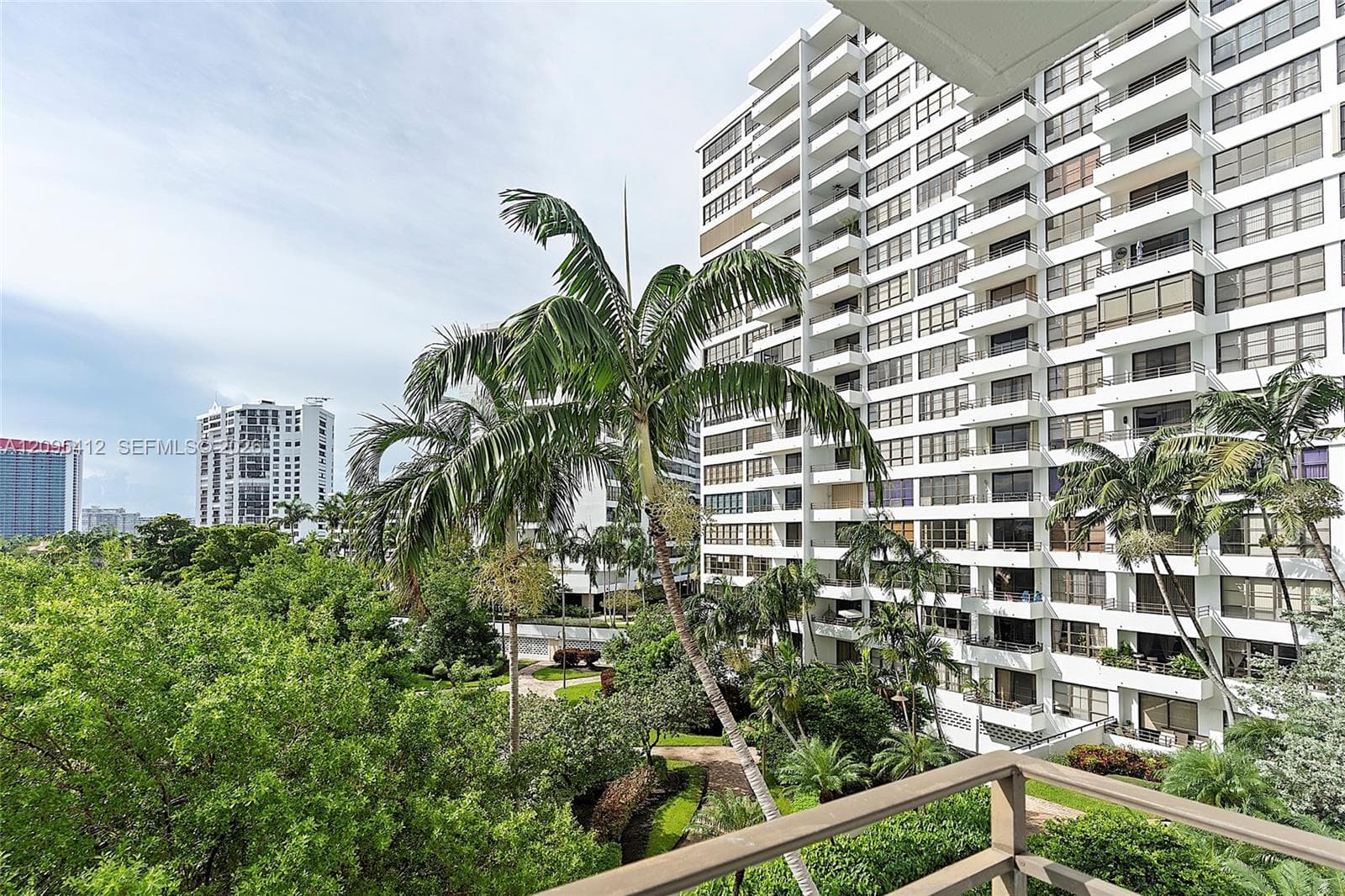600 Three Islands Blvd 420 photo 8
