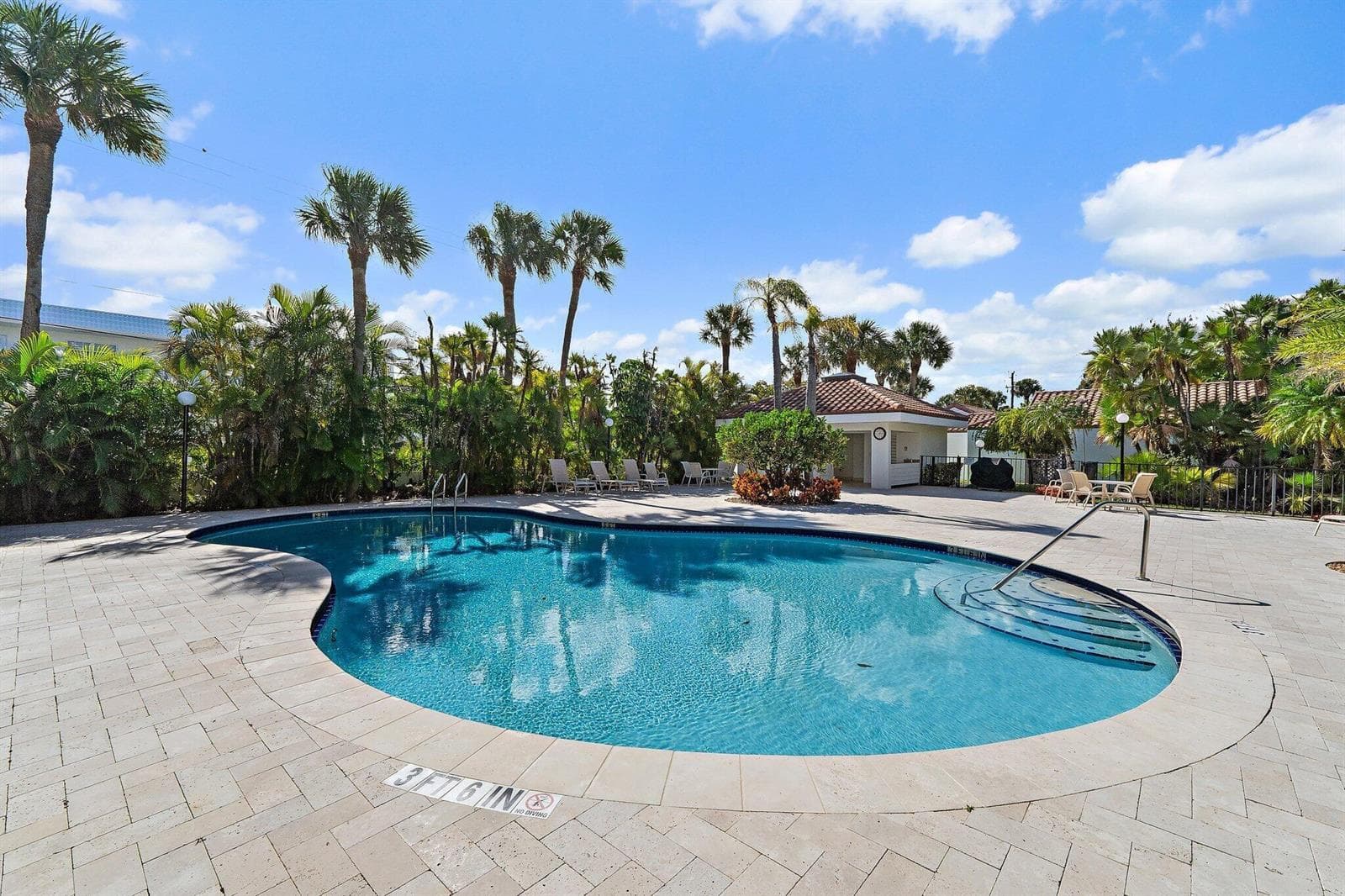 200 WATERWAY Road 105 photo 25