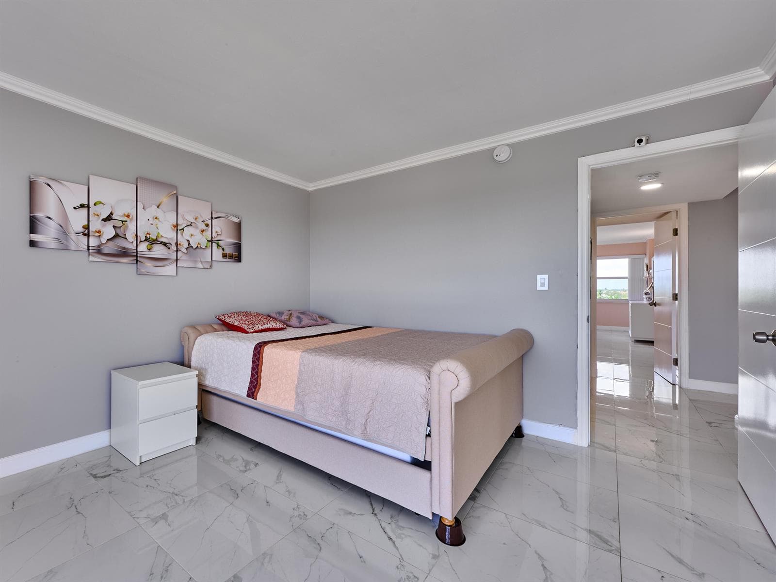 2611 N Riverside Drive 606 photo 25