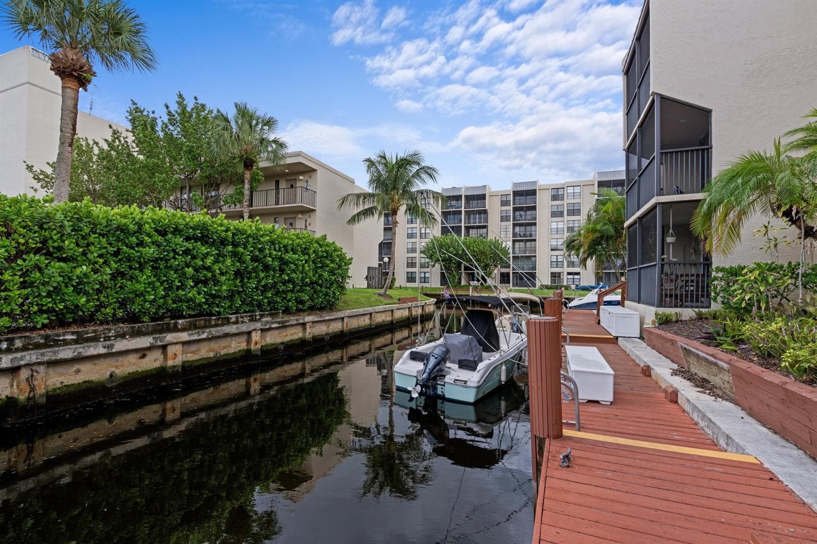 16 ROYAL PALM Way 205 photo 4