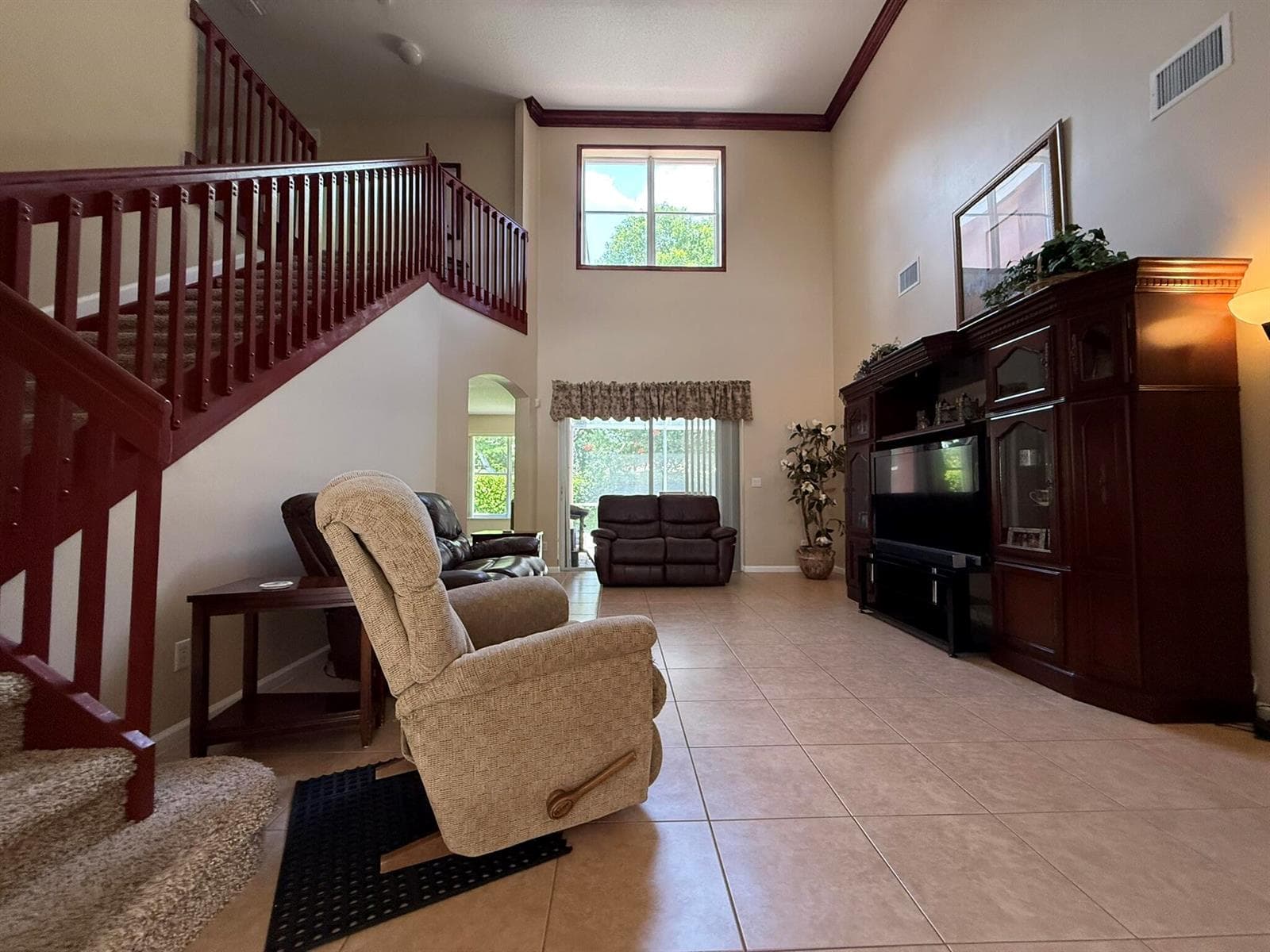 9563 SEDGEWOOD Drive photo 2