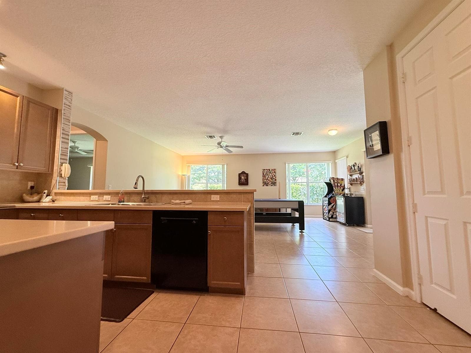 9563 SEDGEWOOD Drive photo 12