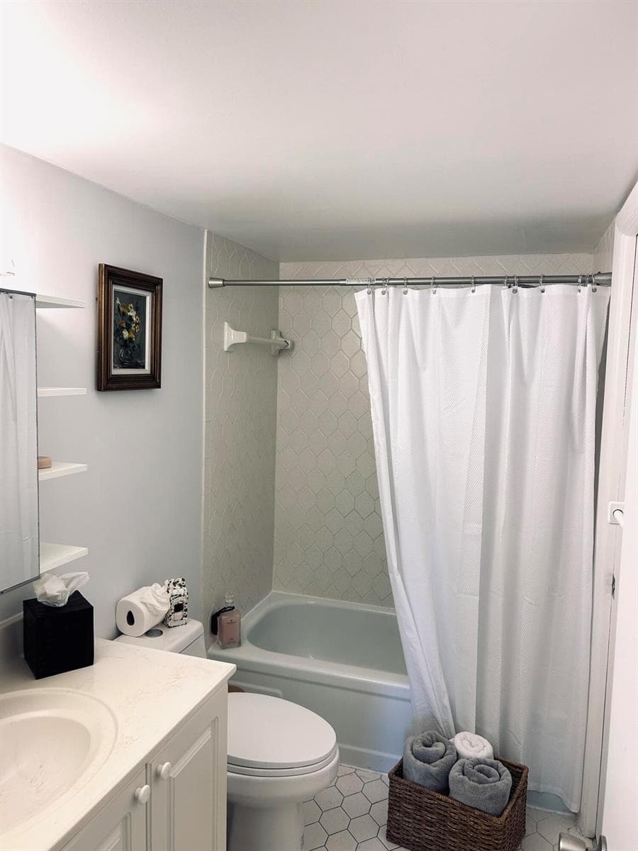 1849 S OCEAN Drive 1105 photo 16