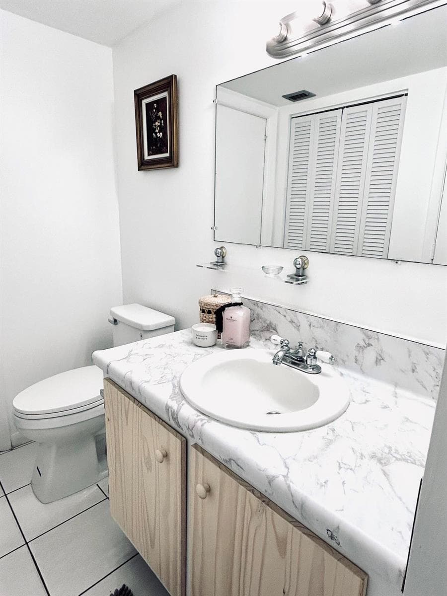 1849 S OCEAN Drive 1105 photo 9