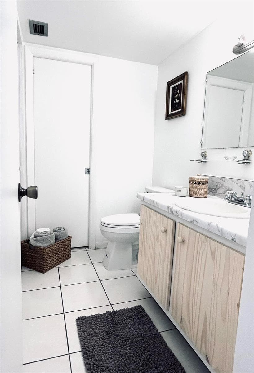 1849 S OCEAN Drive 1105 photo 8