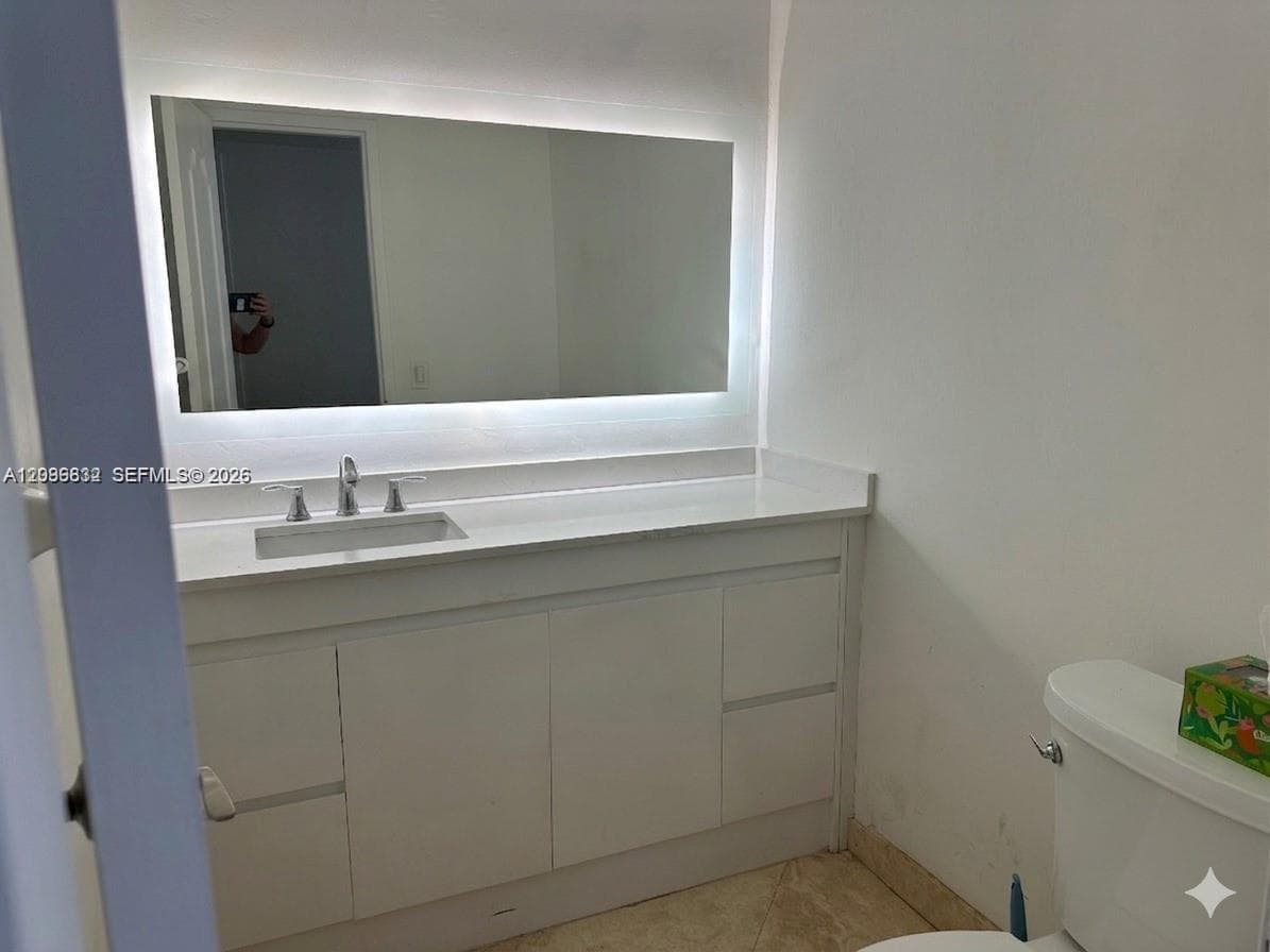 9341 E Bay Harbor Dr 6C photo 20