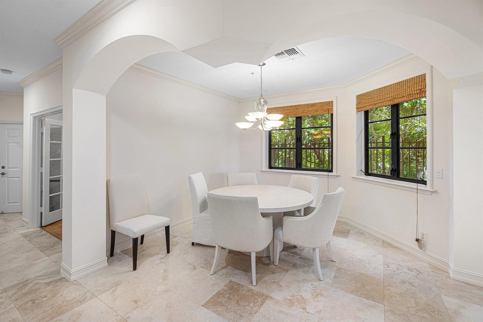 910 VIA VILLAGIO photo 25