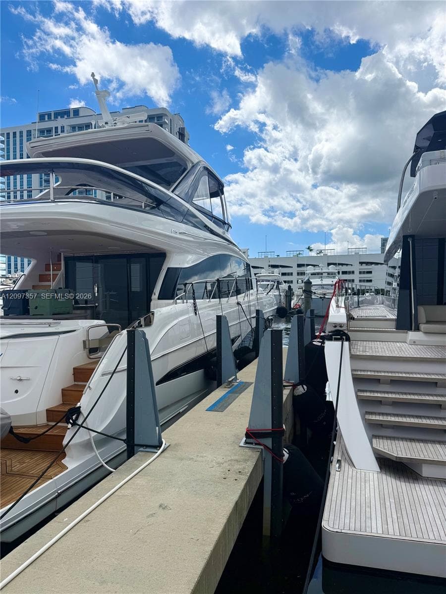 17211 Biscayne Blvd BS# 88