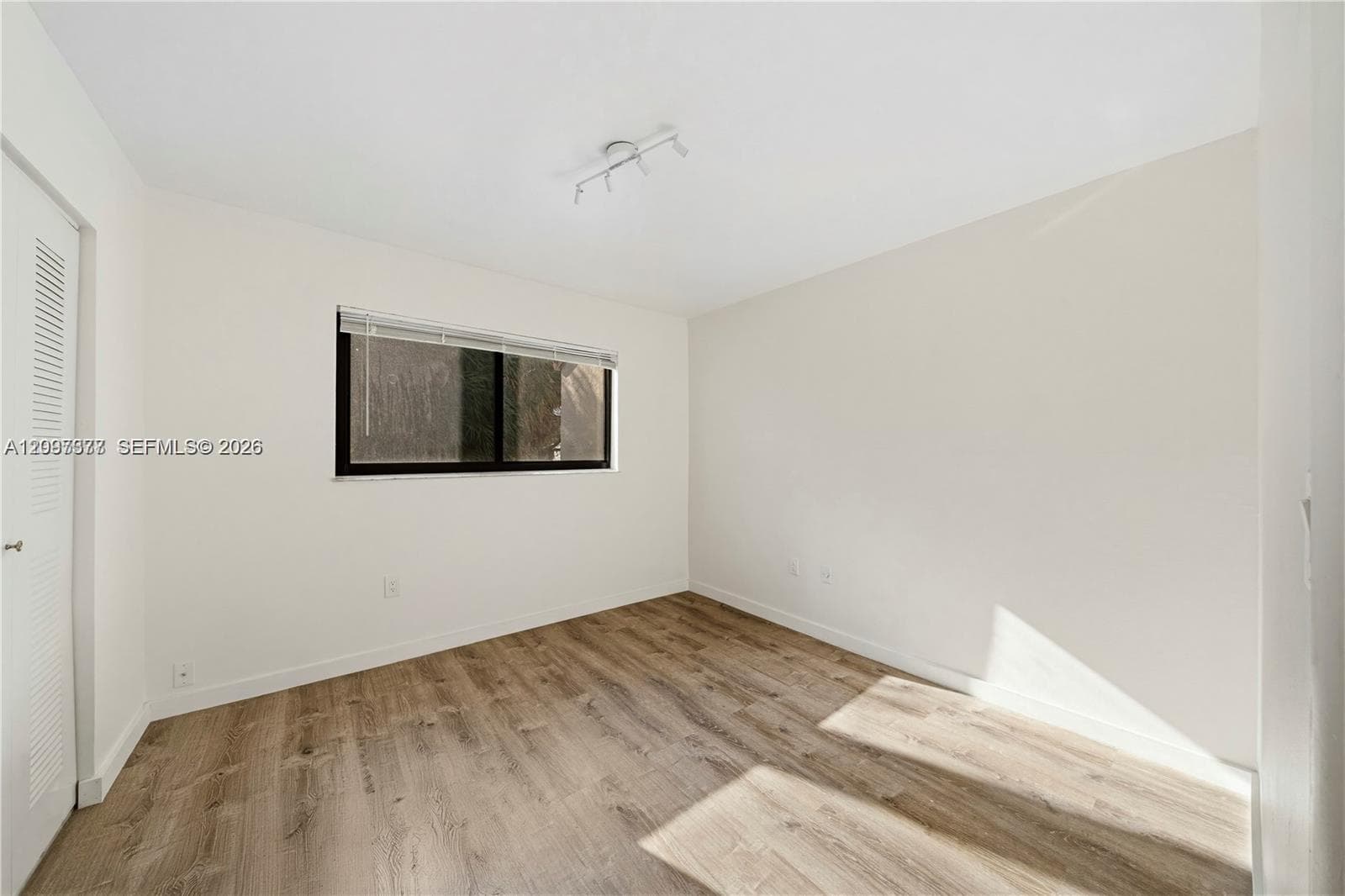 1901 NW S River Dr 30C photo 6