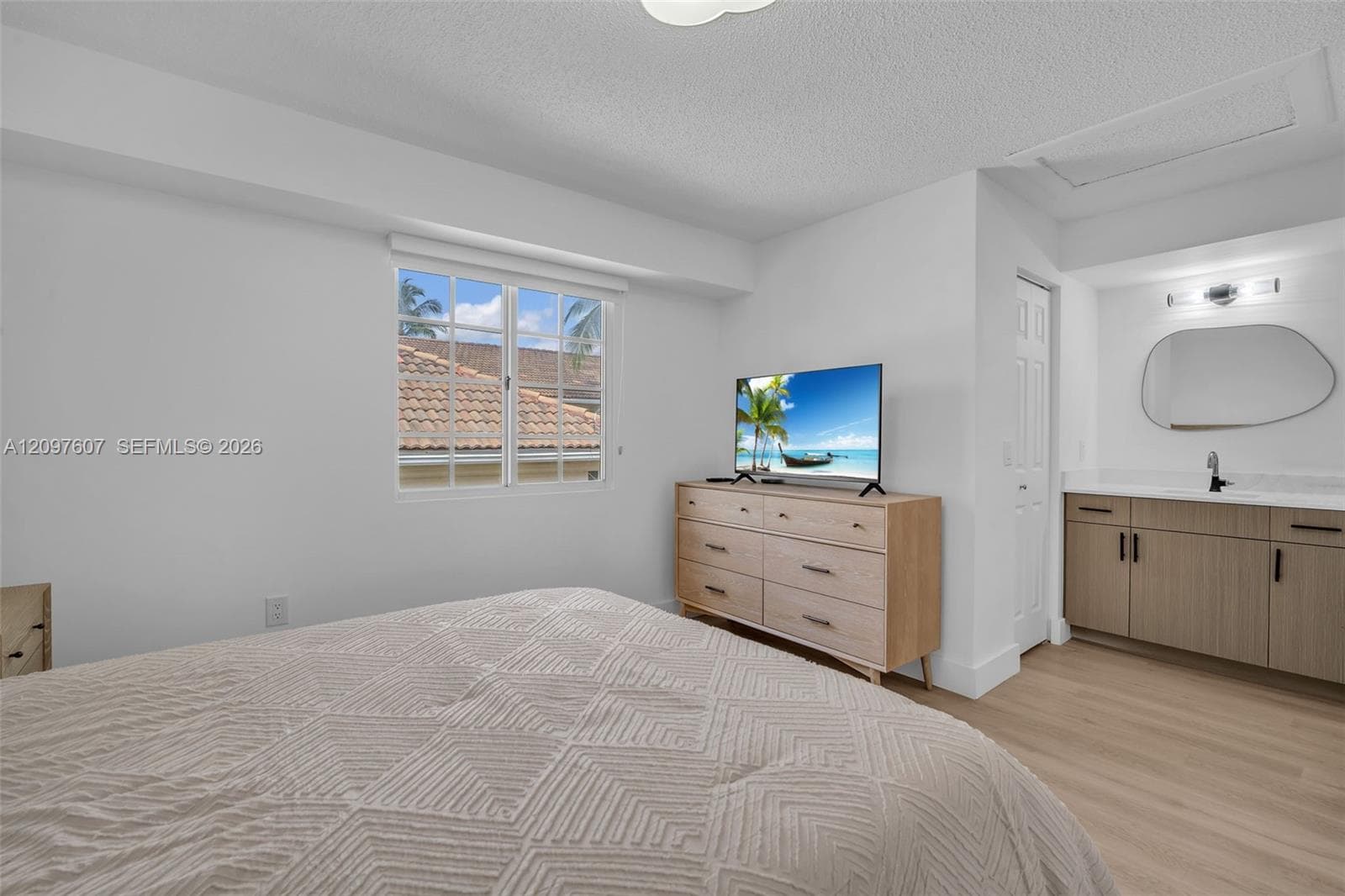 2921 NE 185th St (Remodeled) 1203 photo 23
