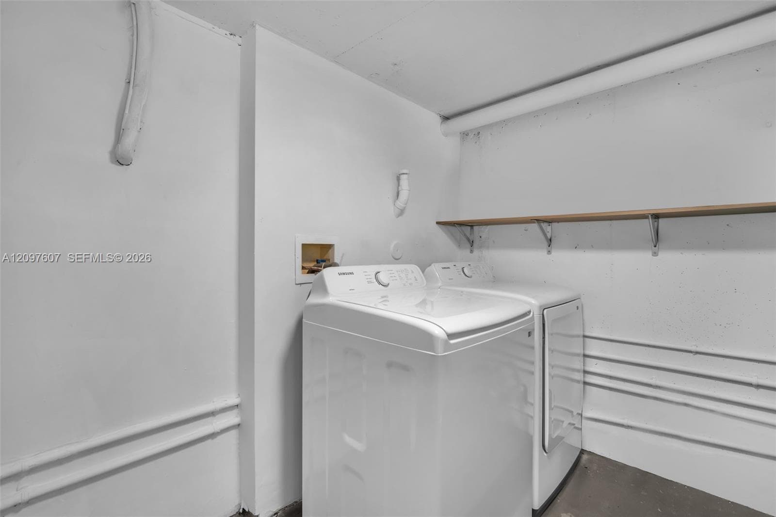 2921 NE 185th St (Remodeled) 1203 photo 25