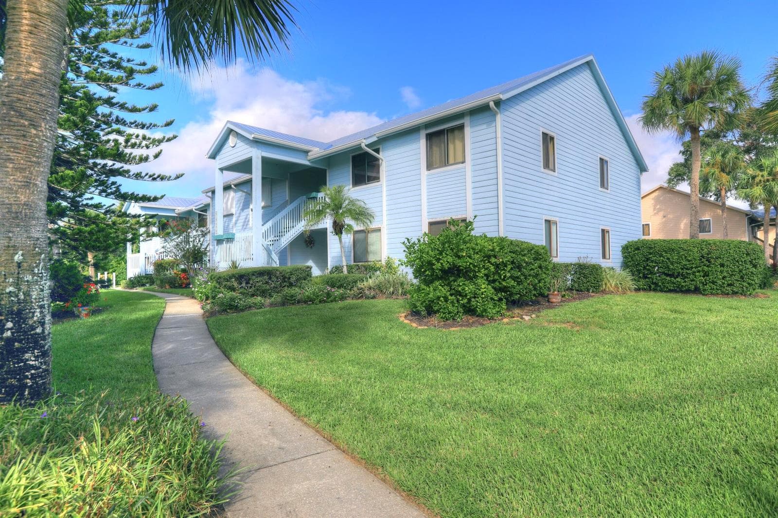 9626 RIVERSIDE Drive 1 photo 2