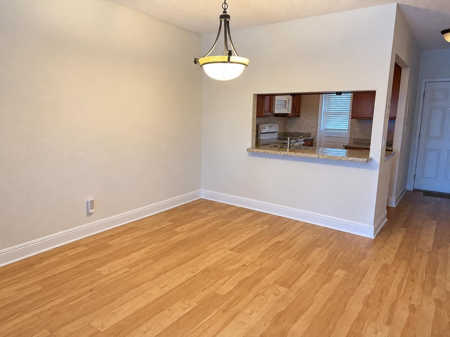 1427 E Hillsboro Boulevard Apt 528 photo 6