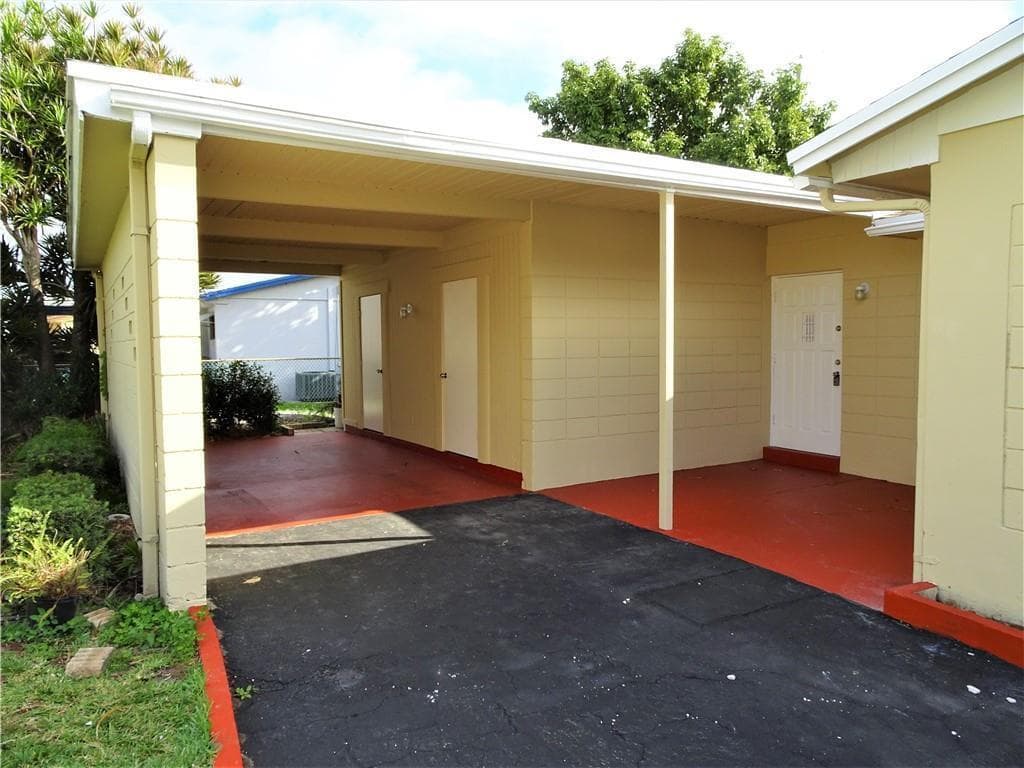 2230 AVENUE H W photo 2