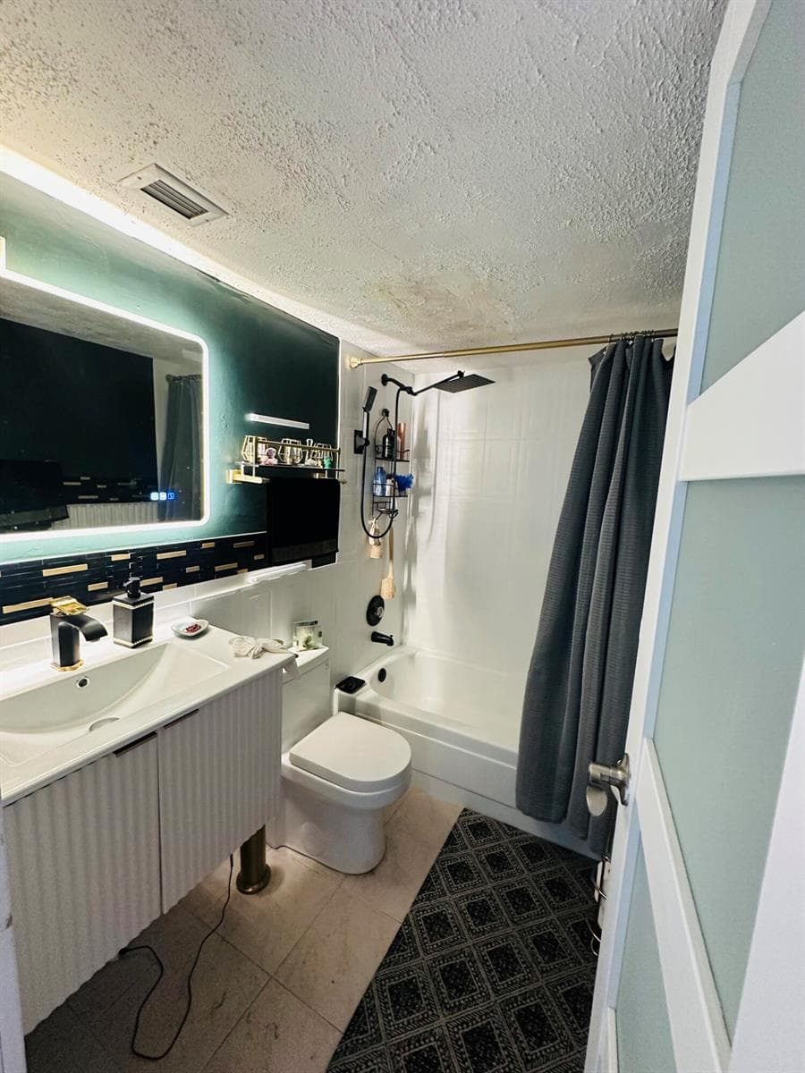 13155 Ixora Court 701 photo 9