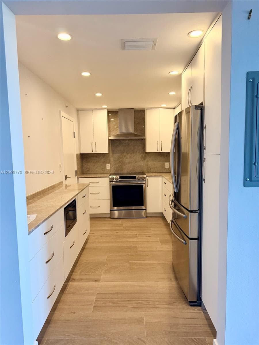 90 Edgewater Dr PH03 photo 6