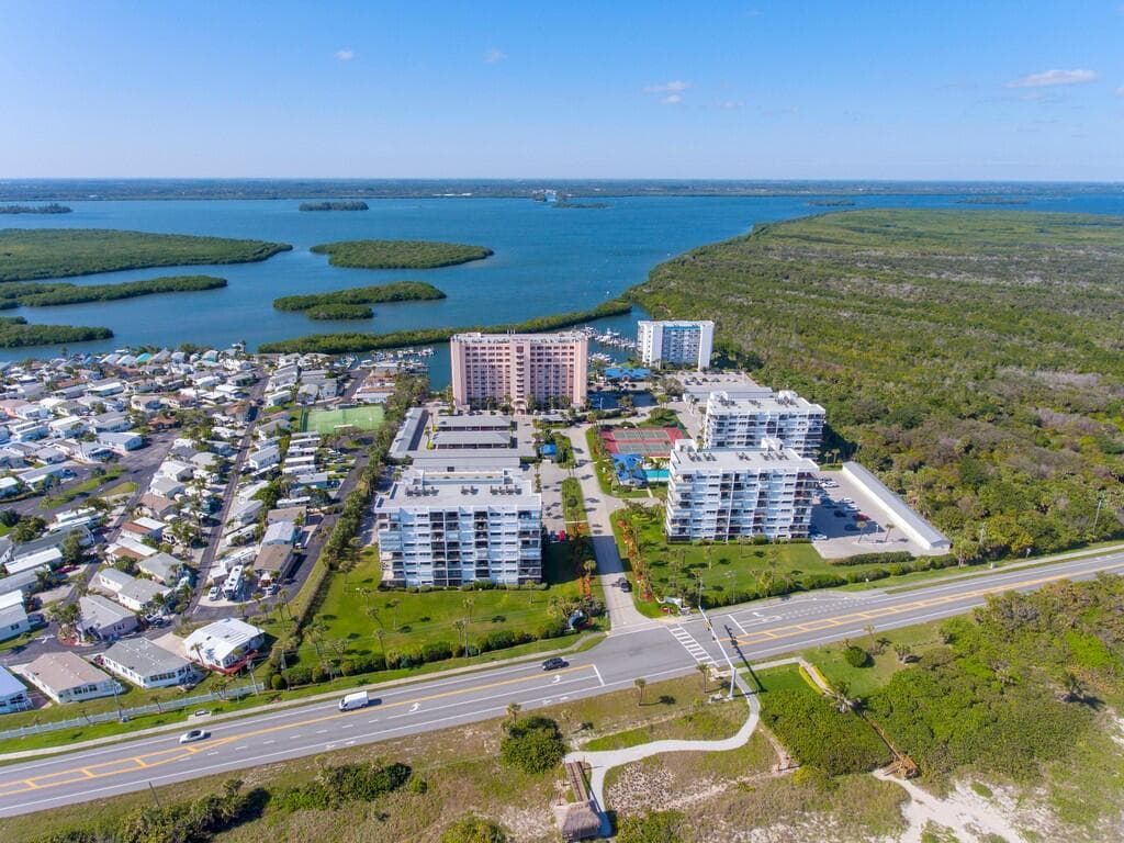 5151 N Hwy A1A 313 photo 1