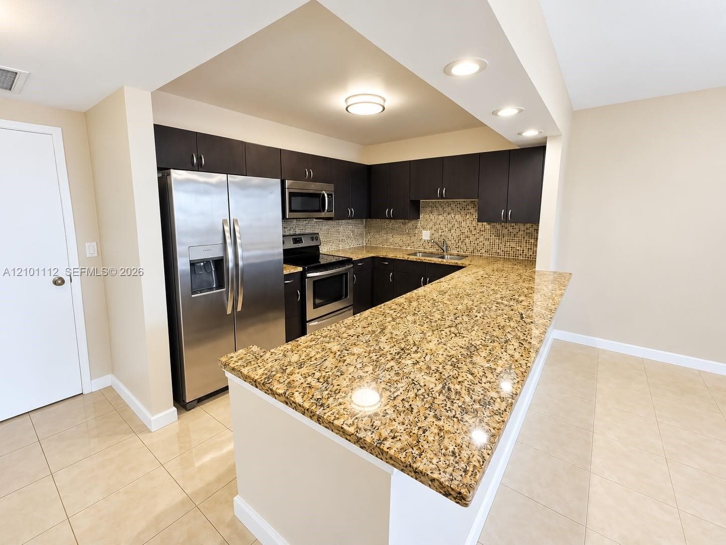 2500 Parkview Dr 307 photo 1
