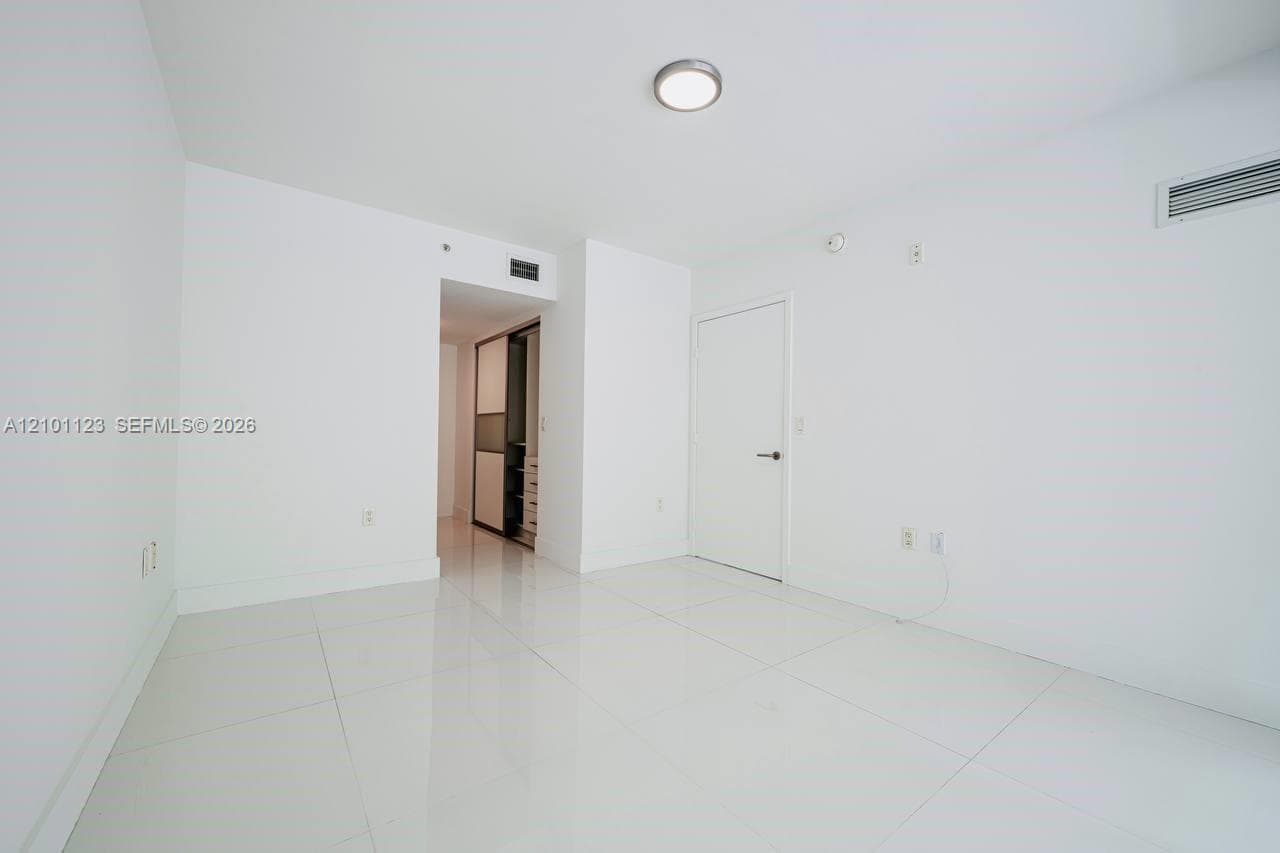 6620 INDIAN CREEK 114 photo 6