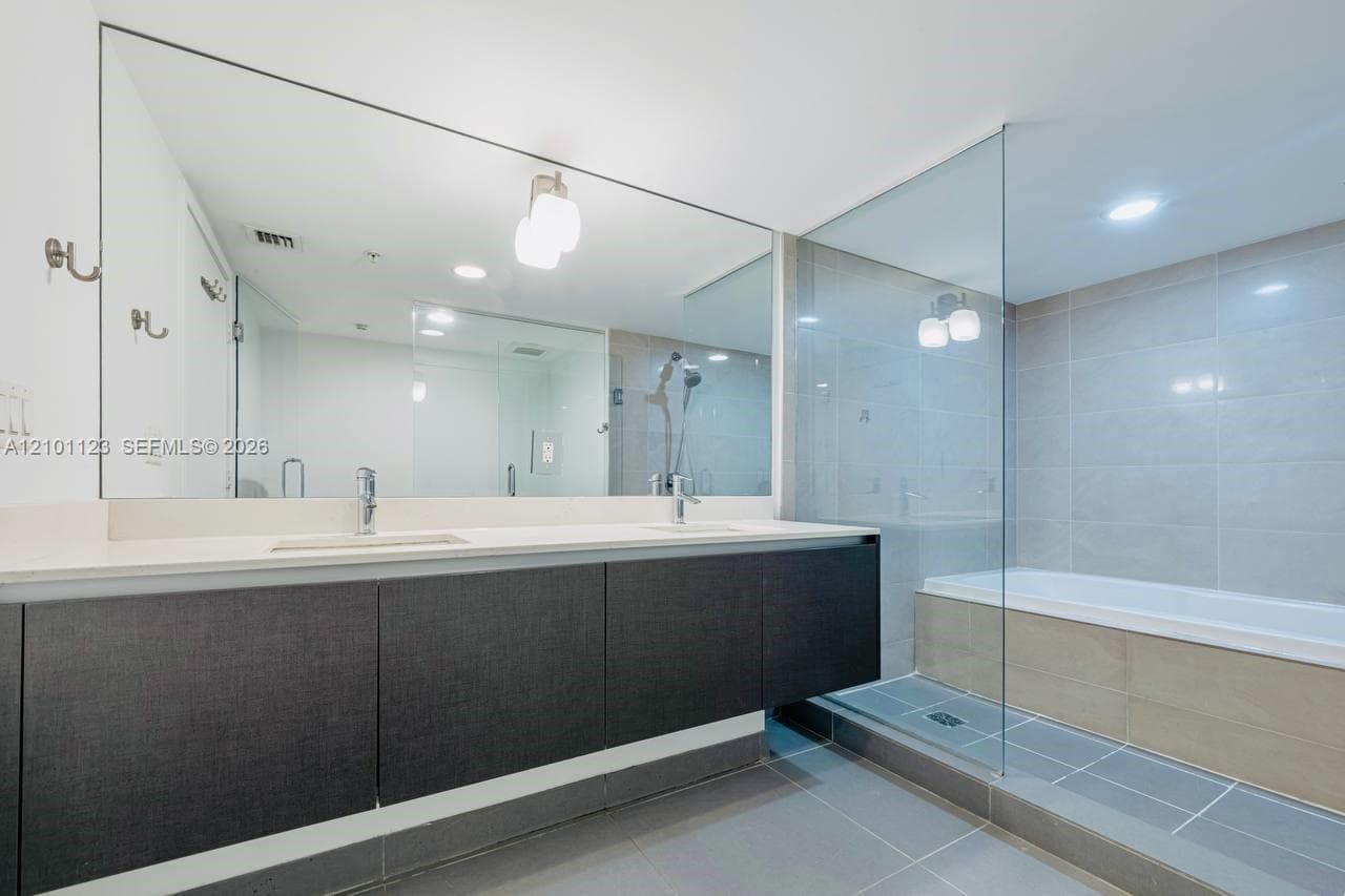 6620 INDIAN CREEK 114 photo 17
