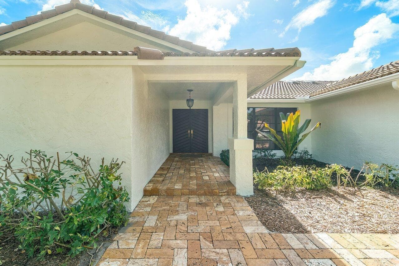 2276 NW 36th Street photo 3