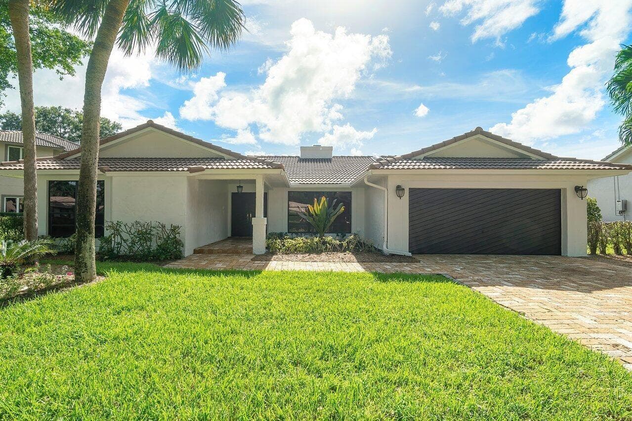 2276 NW 36th Street photo 1