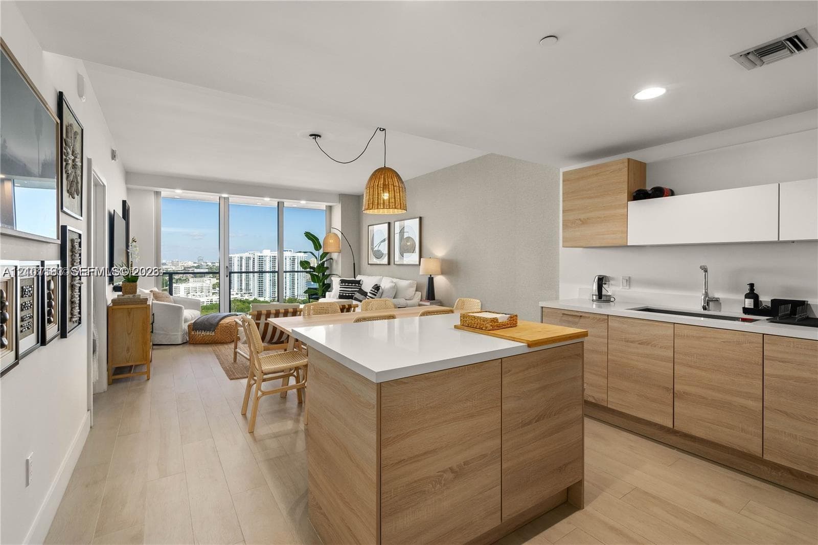 16385 Biscayne Blvd 2406 photo 7