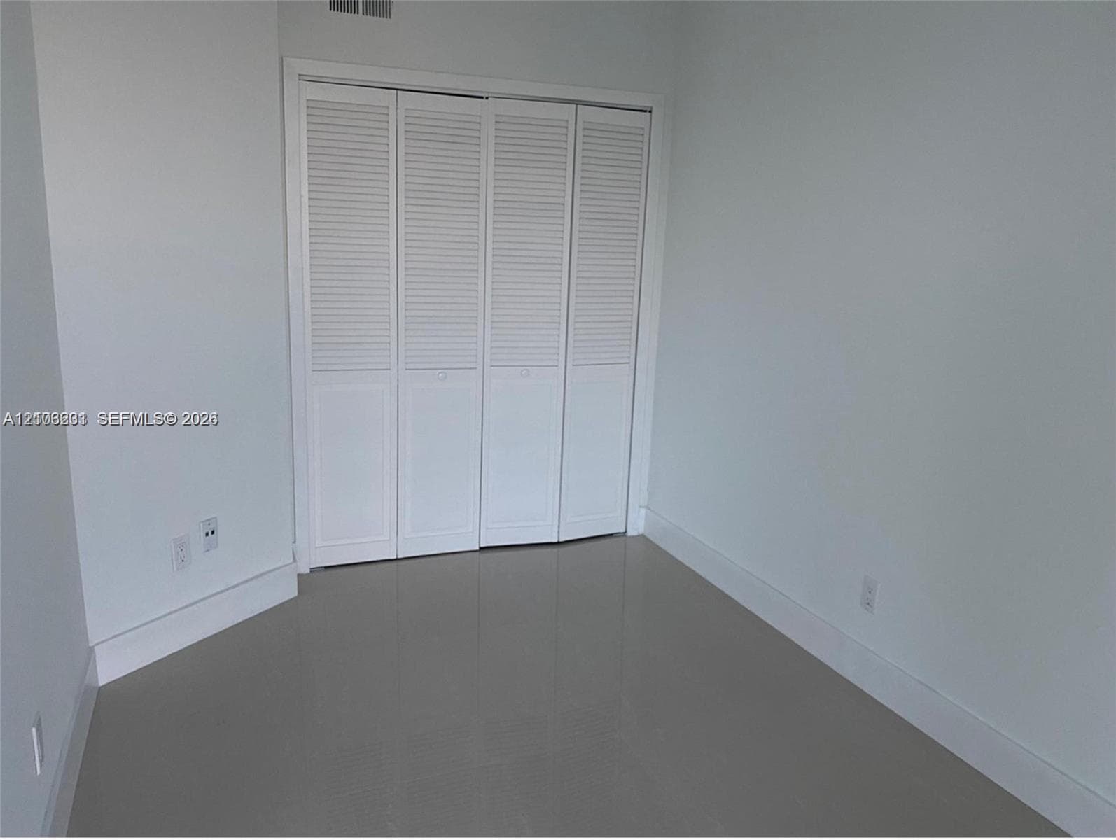5401 Collins Ave 1229 photo 12