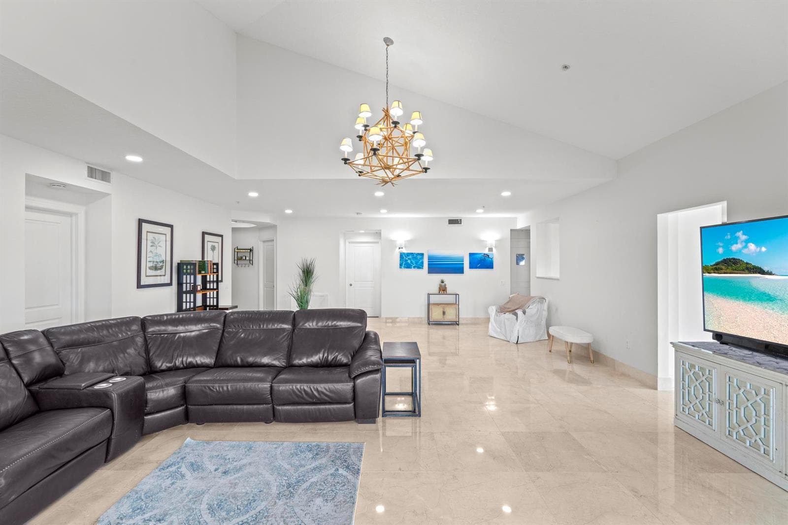309 E OCEAN Avenue 304 photo 13