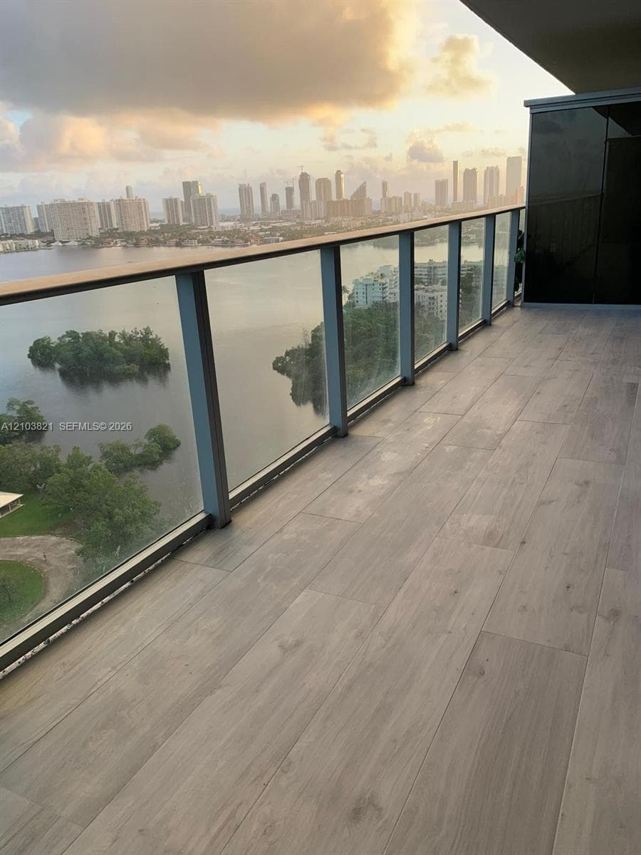 16385 Biscayne Blvd 2302 photo 15