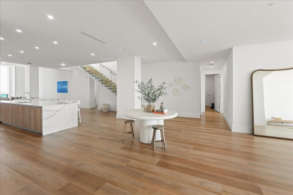 220 LAKE SHORE Drive 2406 photo 6